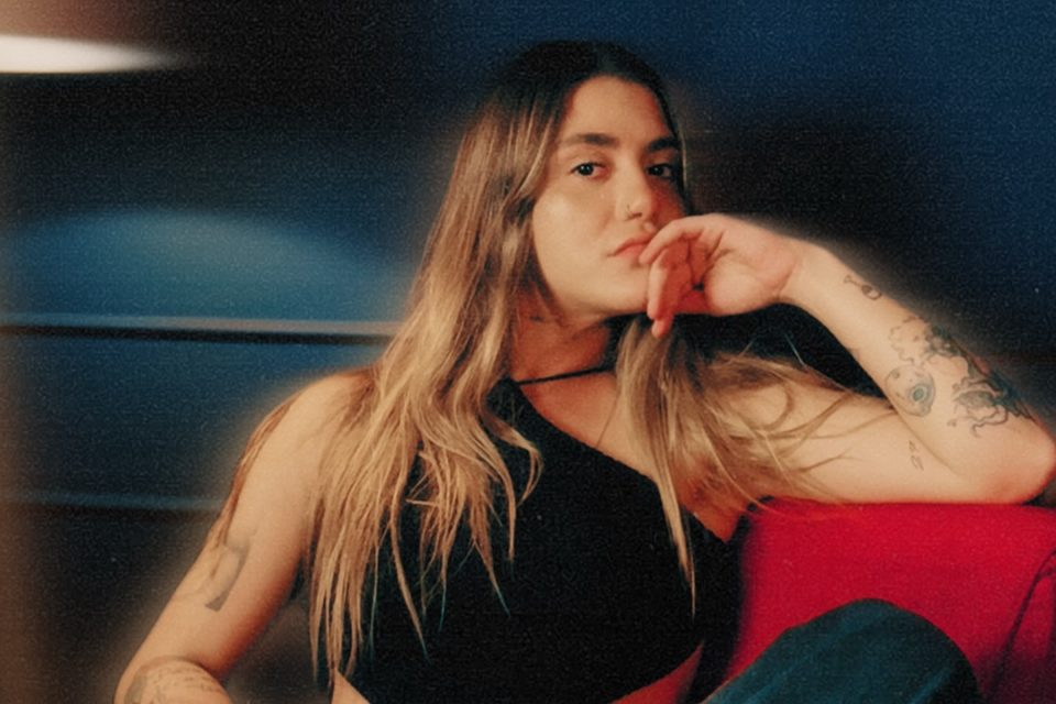 Cynthia Luz revisita clássicos em nova fase pop reggae com o projeto “Duo”